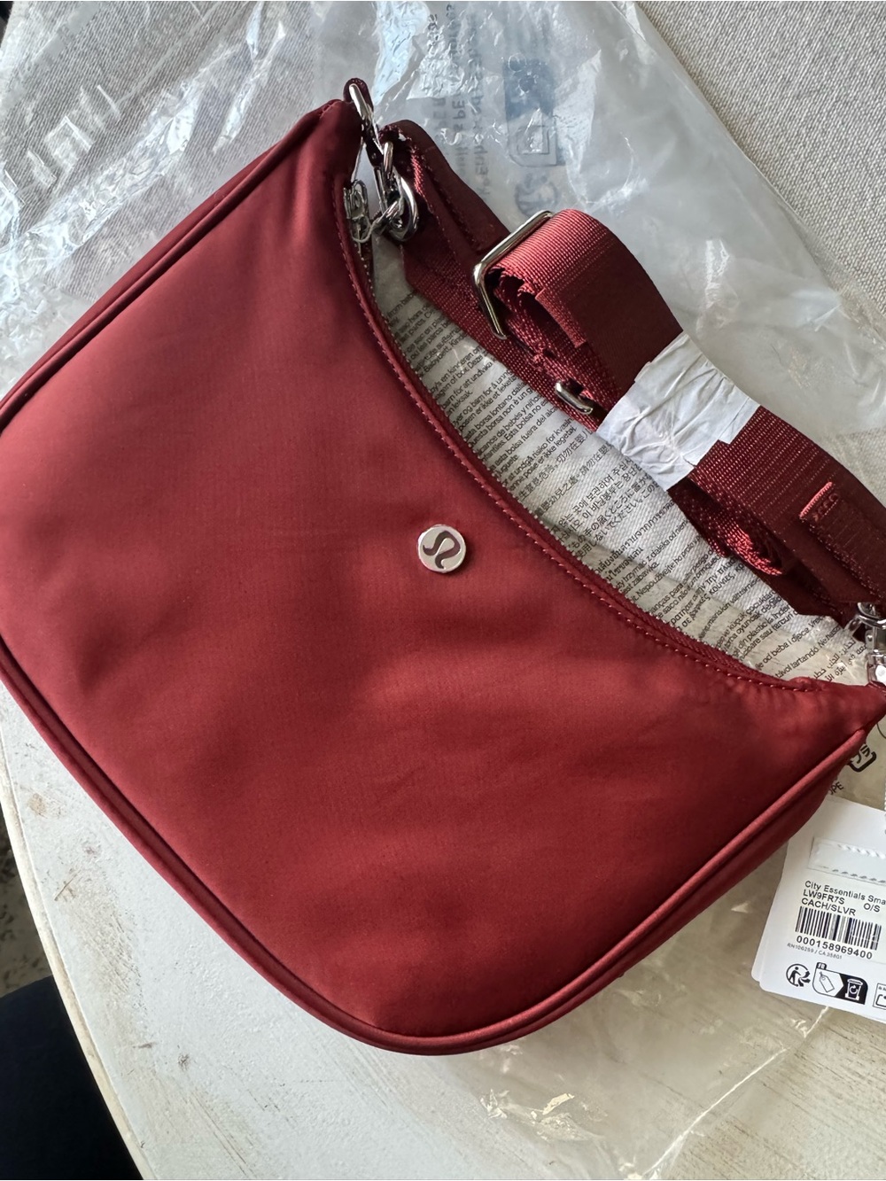 lululemon athletica Burgundy 3L City Bag NEW WITH TAGS